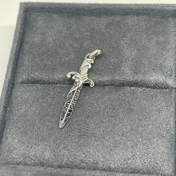 David Yurman Men's Waves Dagger Amulet - Picture 2 of 7